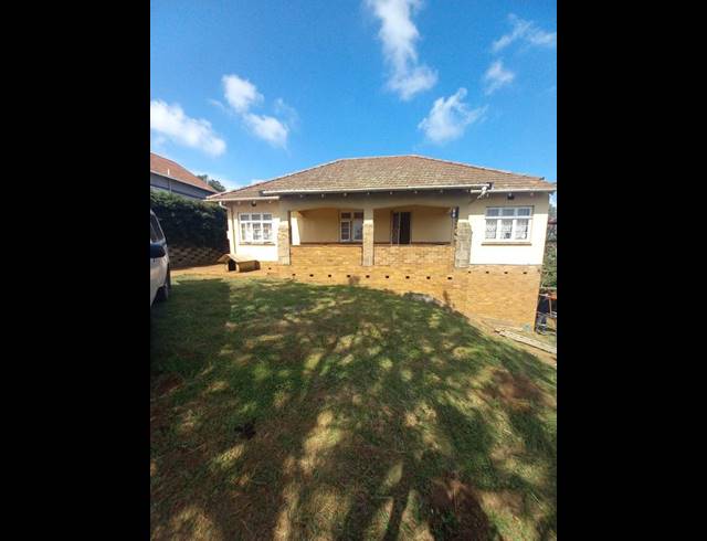 3 BEDROOM HOUSE FOR SALE IN SEA VIEW